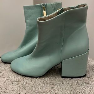 Kenneth Cole mint colored ankle boots